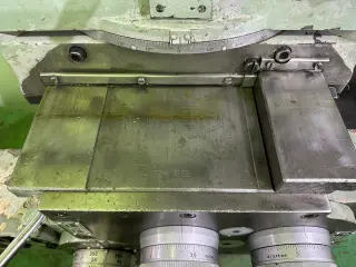 Широкоуниверсальный фрезерный станок (аналог 6т82ш) Jarocin FWD32JM