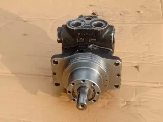 Гидромотор пилы Bucher Ponsse 0069107 (QXM42-032L)