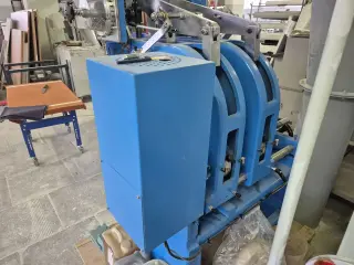 Станок для установки кольцевых механизмов заклепками