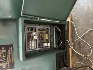 Тигельный пресс ML 1040