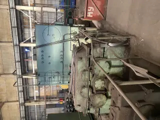 Продаю листоправильная машина UBR 32x3150