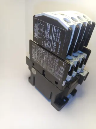 Контактор DIL00M-10 + 04DILM 20A катушка 230VAC Moeller