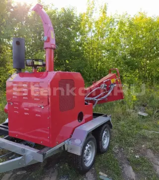 Мобильный измельчитель дерева на двухосном прицепе DWG-80G-2