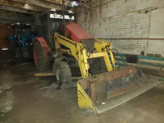 Беларус-892 Трактор, 6956 КО 45, г.в. 2011, цвет красно-черный