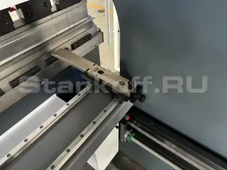 Гидравлический листогибочный пресс KRRASS SPB 110/2500 4 axis