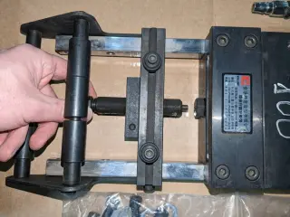 Автоподача клещевая 150 АF