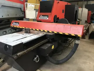 Amada Aries 245 Перфоратор с ЧПУ