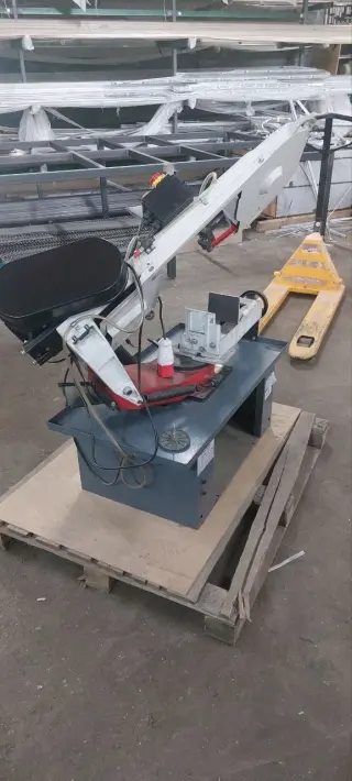 Ленточнопильный станок по металлу CORMAK BS712SW