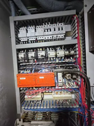 Станок Mazak VTC-20B 3 осевой