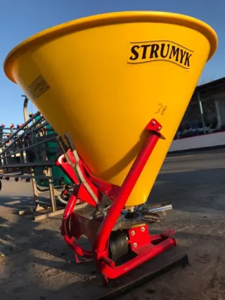 Разбрасыватель удобрений 500H Strumyk Польша (однодисковый)