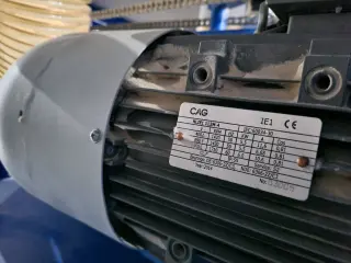 Щеточно шлифовальный станок Houfek SPB 910 Buldog