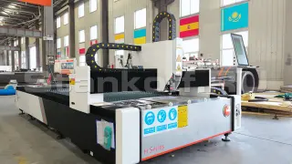 Оптоволоконный лазерный станок по металлу XTC-1530H/1500 Raycus
