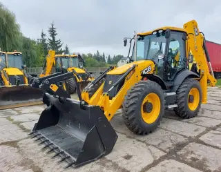 Экскаватор-погрузчик JCB 4CX