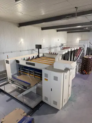 Автоматическая высокоскоростная 4-цветная линия для производства гофрокоробов HN/JY-1428