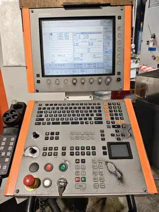 Обрабатывающий центр с ЧПУ MIKRON VCE 1000X PRO