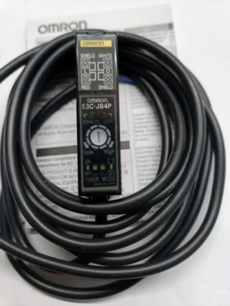 E3C-JB4P Omron - Усилитель для E3C датчика