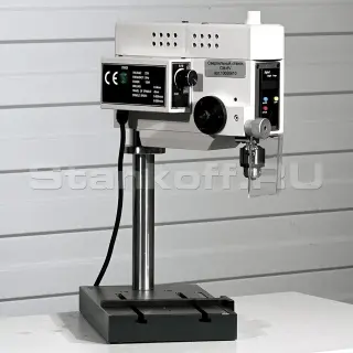 Настольный сверлильный станок CM-6V