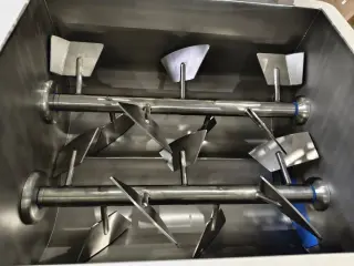Фаршемешалка