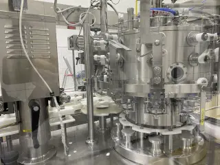 Униблок розлива пива в банки. Производство фирмы Ferrero ISO/L (2019) Srl Италия