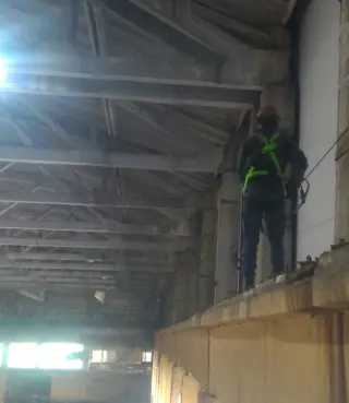 Монтаж страховочных канатов, лееров