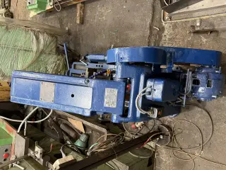 8Б72 станок ножовочный отрезной