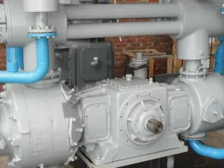 Компрессор 2ВМ2,5-4/10С