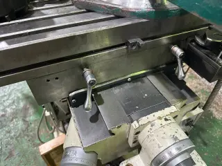 Широкоуниверсальный фрезерный станок (пр-во Чехия) PROMA FHV-50PD