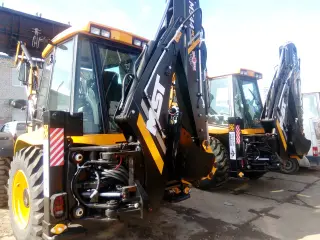 Экскаватор погрузчик MST 544 Plus