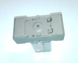 Реле Kuhnke UF3G DC 1 с монтажной колодкой