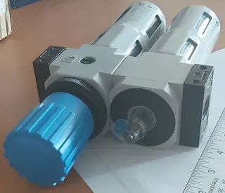 Блок подготовки воздуха Festo FRC-1/2-D-MIDI