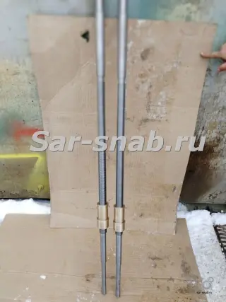 Винт поперечной подачи с гайками для станков