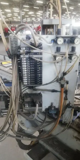 Четырехголовый сварочный станок Hollinger MSP-I-280-300