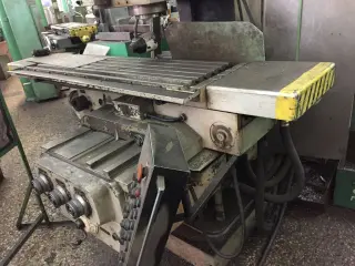Вертикально-фрезерный станок Heckert FSS-450R (FSS-400)