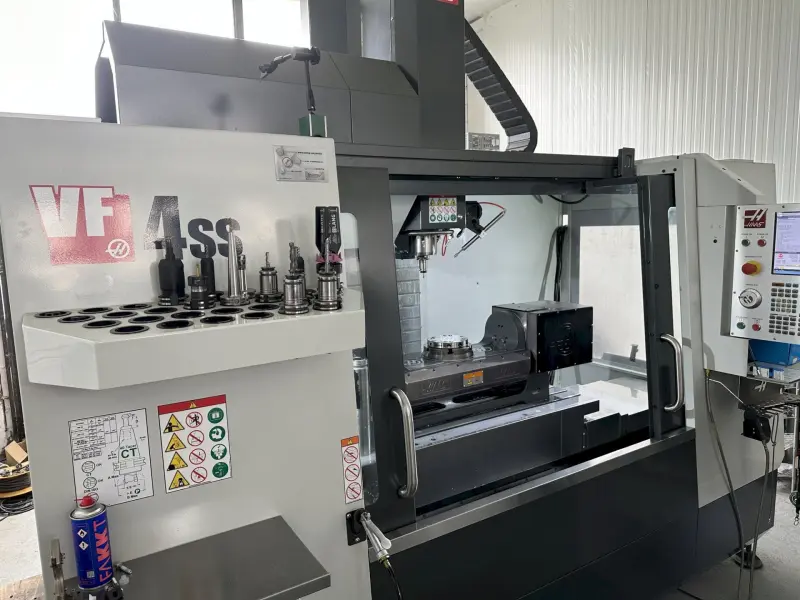 Вертикально обрабатывающий центр с ЧПУ Haas VF-4SS