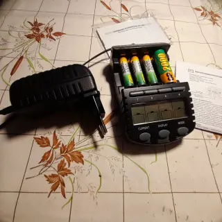 Зарядное устройство TechnoLine-BC-700
