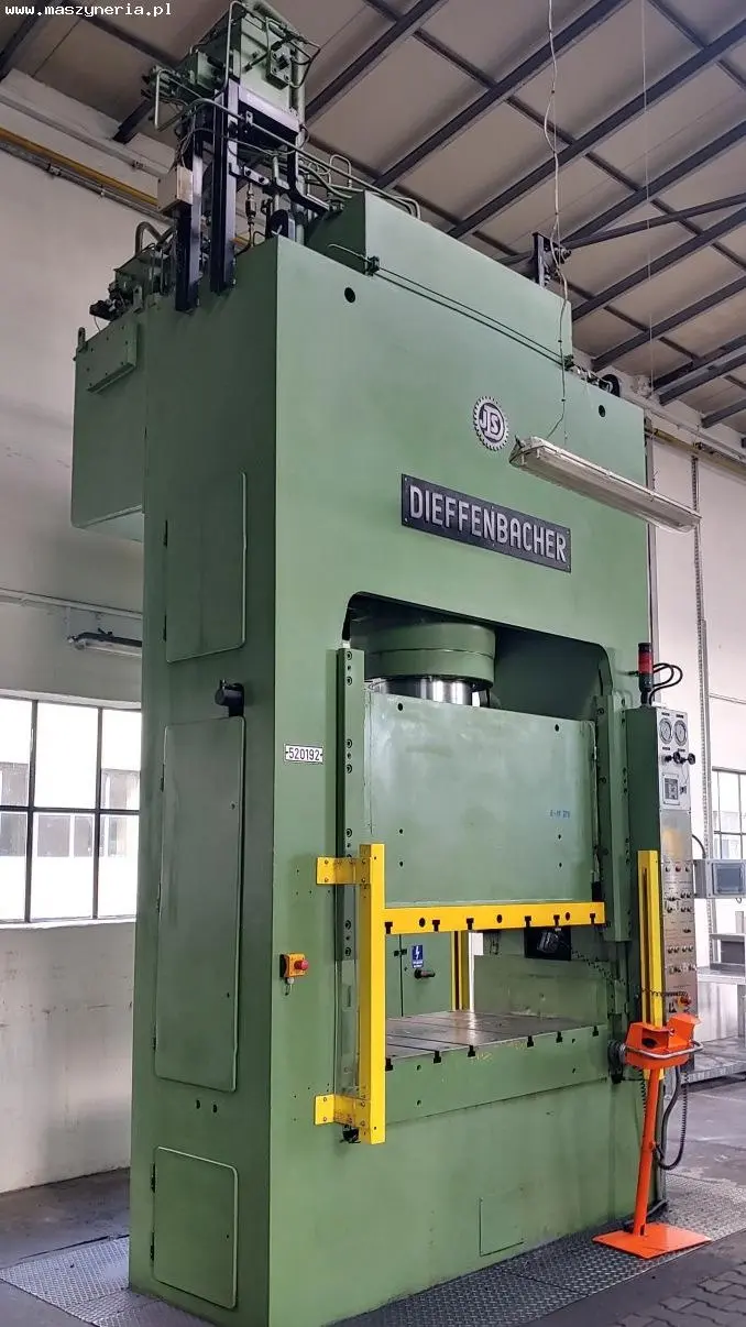 Гидравлический пресс DIEFFENBACHER PO 500A