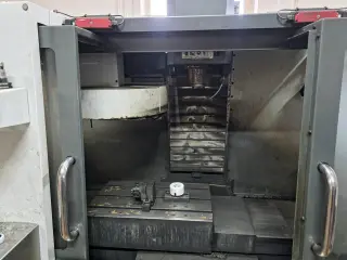 Обрабатывающий центр с ЧПУ HAAS VF-1