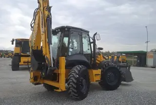 Экскаватор-погрузчик New Holland B115D
