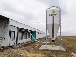 Комплекты оборудования для напольного содержания птицы