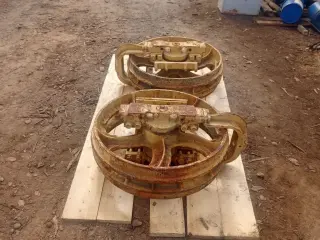 Колесо натяжное ленивец ЧТЗ Т-130, Т-170, Б-10, Б-10М