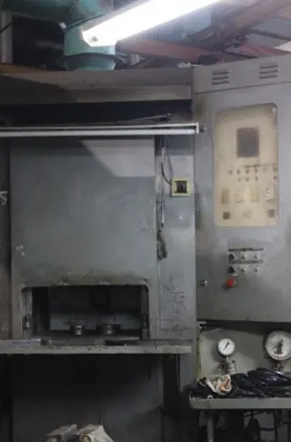 Пресс вулканизационный 250-600 4Э