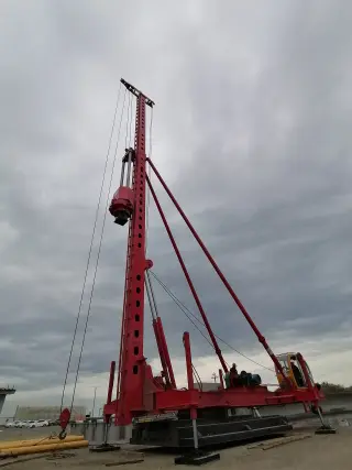 Копровая установка модели H65 с дизельмолотом DD55