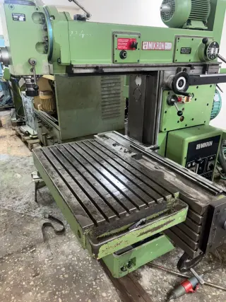 Универсальный фрезерный станок с УЦИ Mikron WF3SA