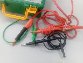 Цифровой измеритель изоляции мегаометр SEW 4103 IN