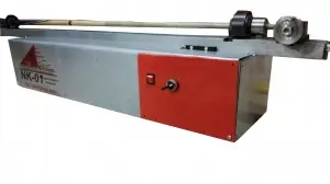 Разработан станок для замены наклейки кия.
