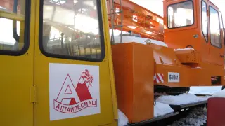 Бурильно-сваебойная машина БМ-831