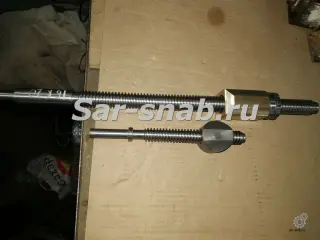 Винт поперечной подачи с гайками для станков