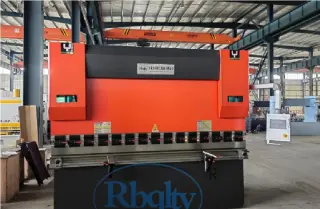 Гидравлический листогибочный пресс Rbqlty-WC67K-63T2500 TP10