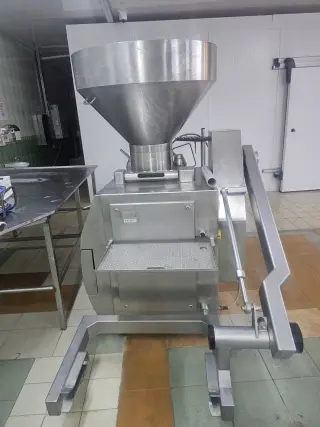 Шприц роторный для производства колбасных изделий Frey konti T-260