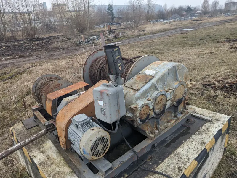 лебедка маневровая ТЛ-8Б-01